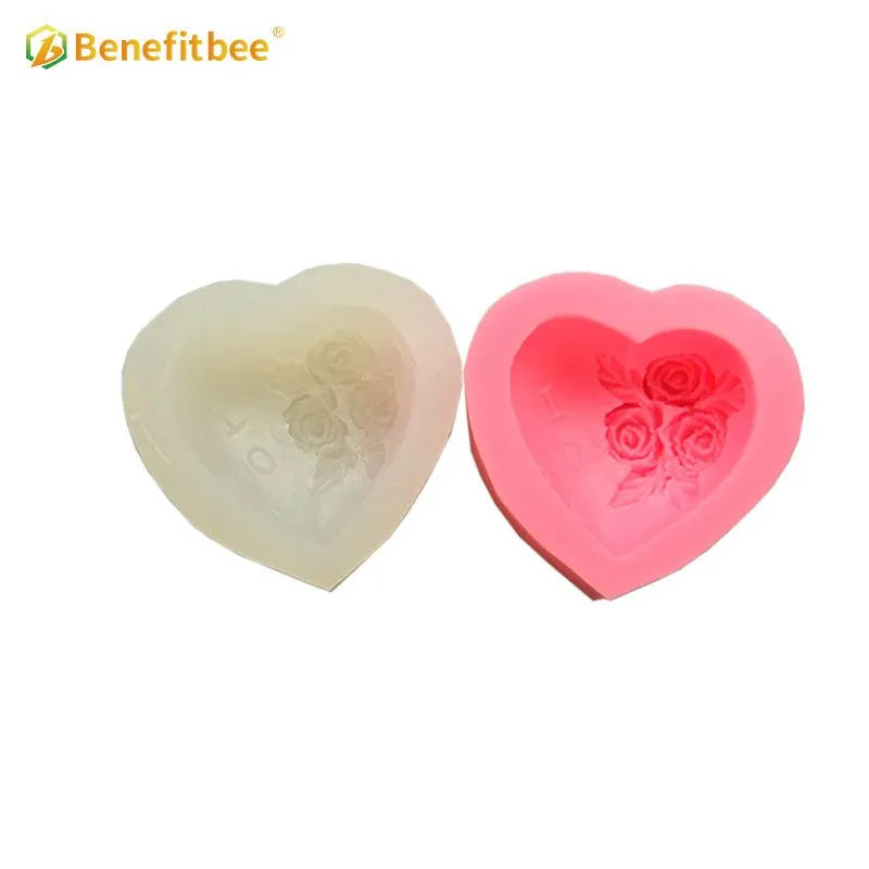 Flower heart-shaped silicone mold for beekeeping tool