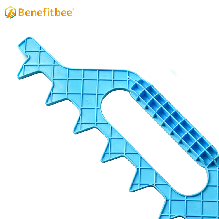 Beekeeping equipment plastic 7 bee frame spacing tools with good price