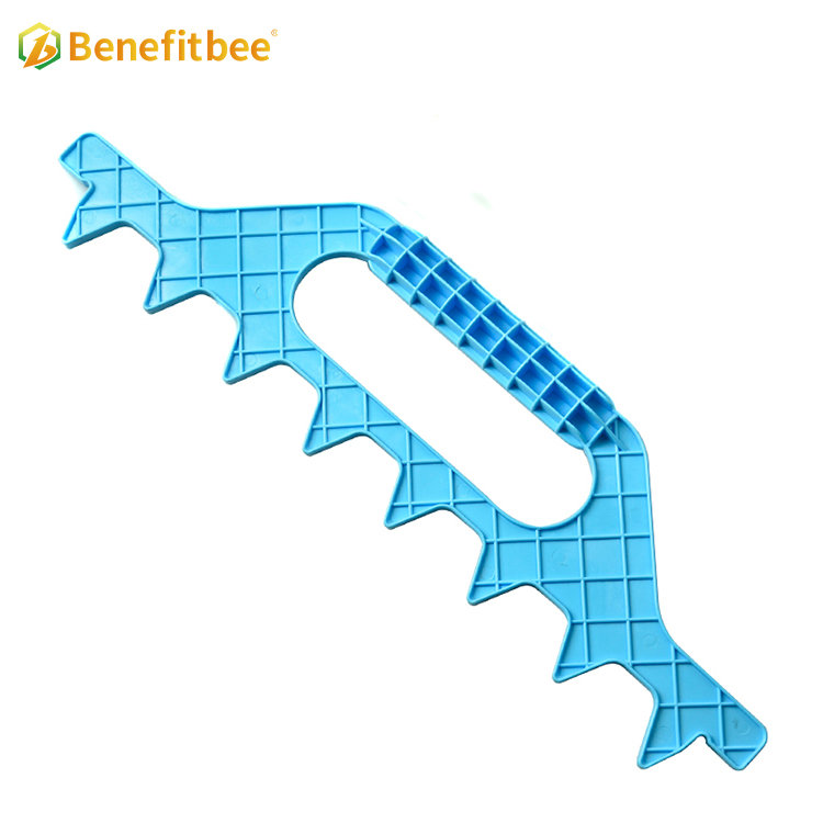Beekeeping equipment plastic 7 bee frame spacing tools with good price