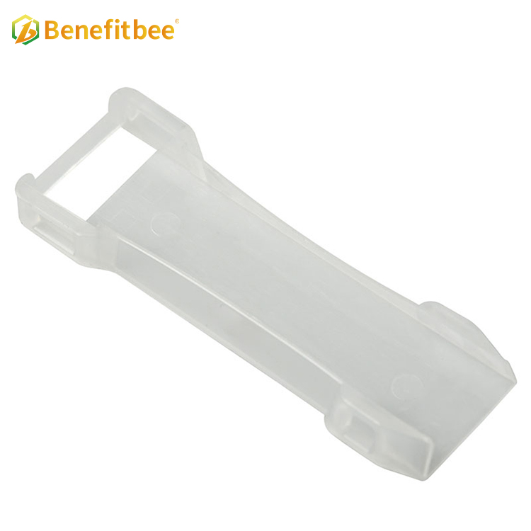 Beekeeping tool plastic beehive frame spacer
