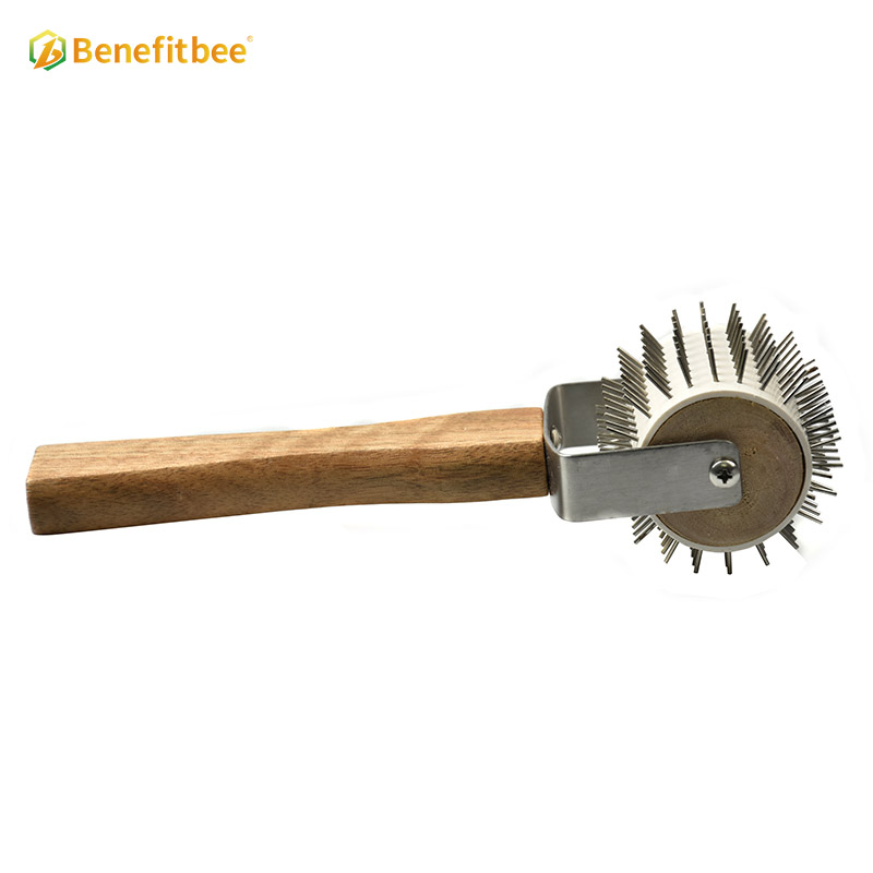 Wholesale good price beekeeping tool Stainless Steel honey scraper for beekeeper use uncapping knife roller