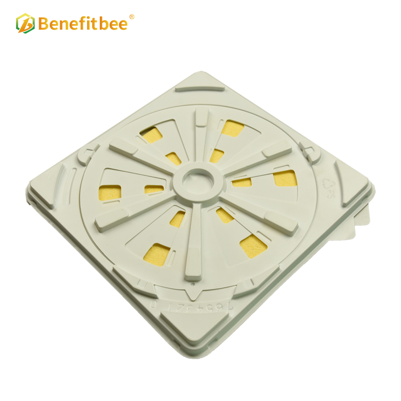 Beekeeping equipment formic acid dispenser for beekeeper