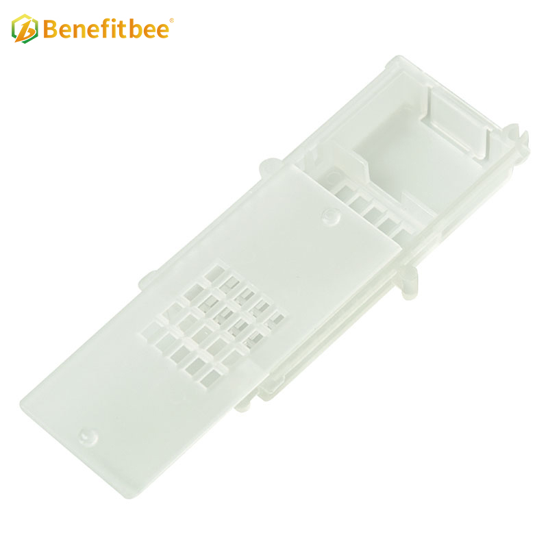 Benefitbee Hot Sale bee rearing tools Plastic Queen Cage Queen bee cage for beekeeping tools