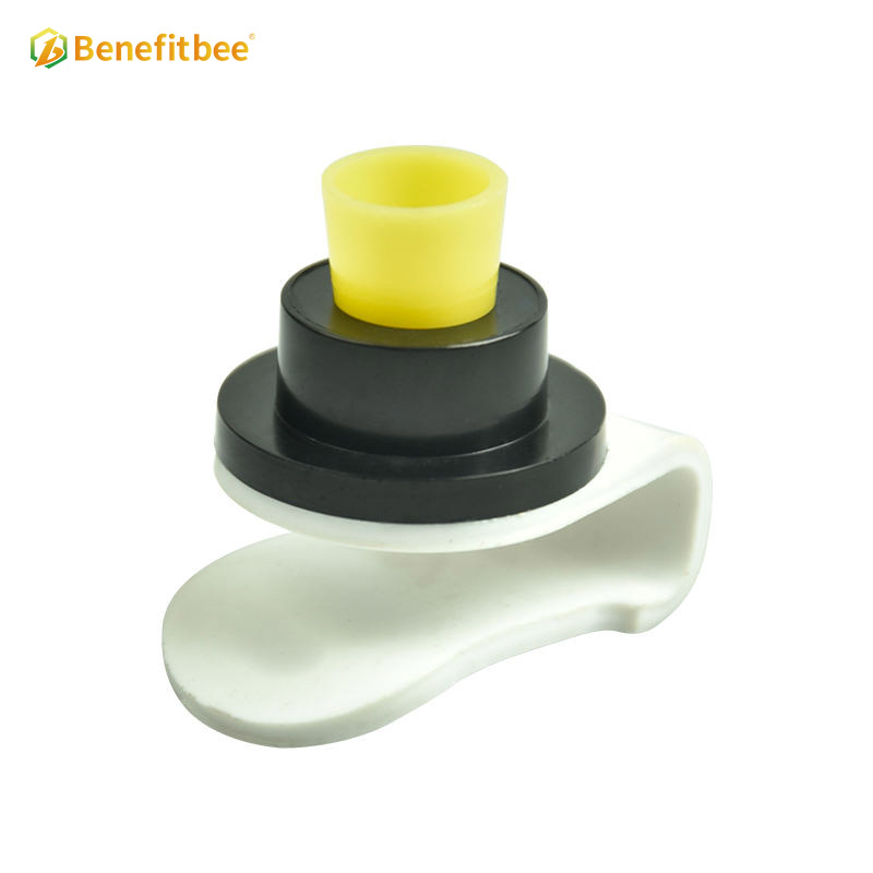 New Design Beekeeping Tools Buckle-Type Queen Cell Cup queen bee beekeeping