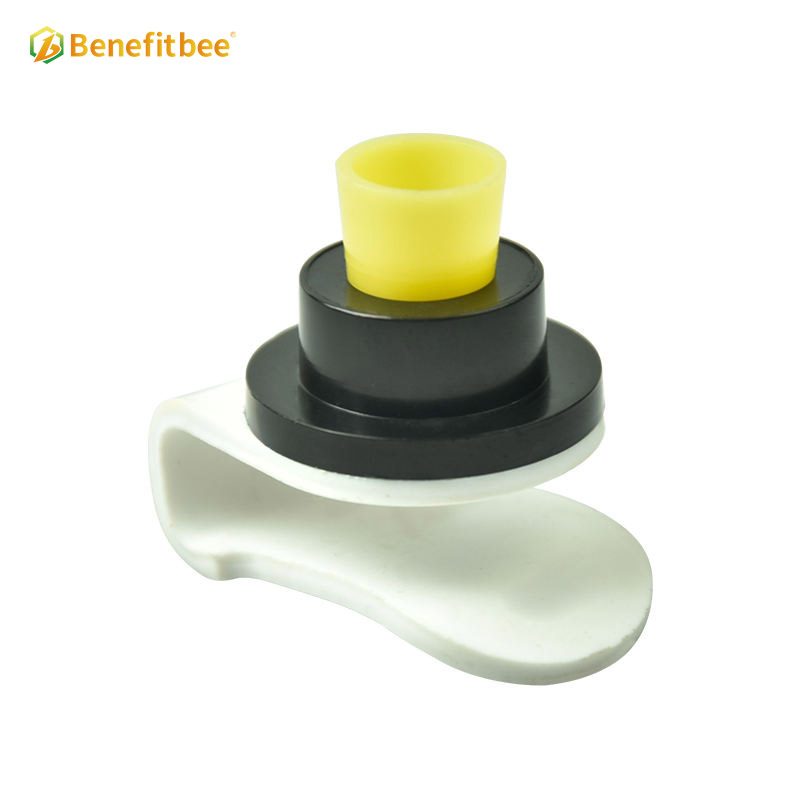 New Design Beekeeping Tools Buckle-Type Queen Cell Cup queen bee beekeeping