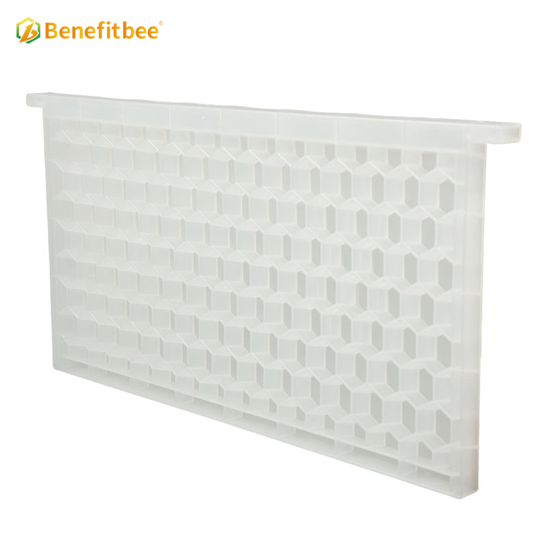 Benefitbee New product beekeeping tool plastic honey bee feeder for sale