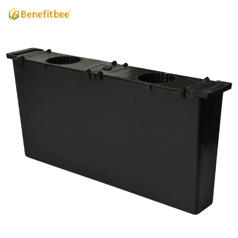 Beekeeping tools 4/6kg plastic bee feeder with cap and ladder black