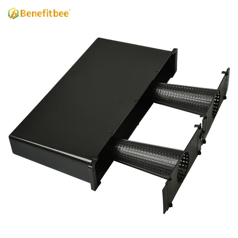 Beekeeping tools 4/6kg plastic bee feeder with cap and ladder black