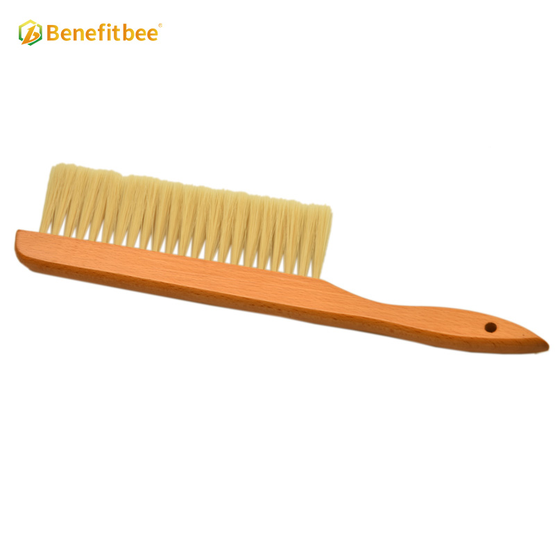 Newest Single row Plastic Bee sweep BeeKeeping Tools soft Plastic Bee Brush