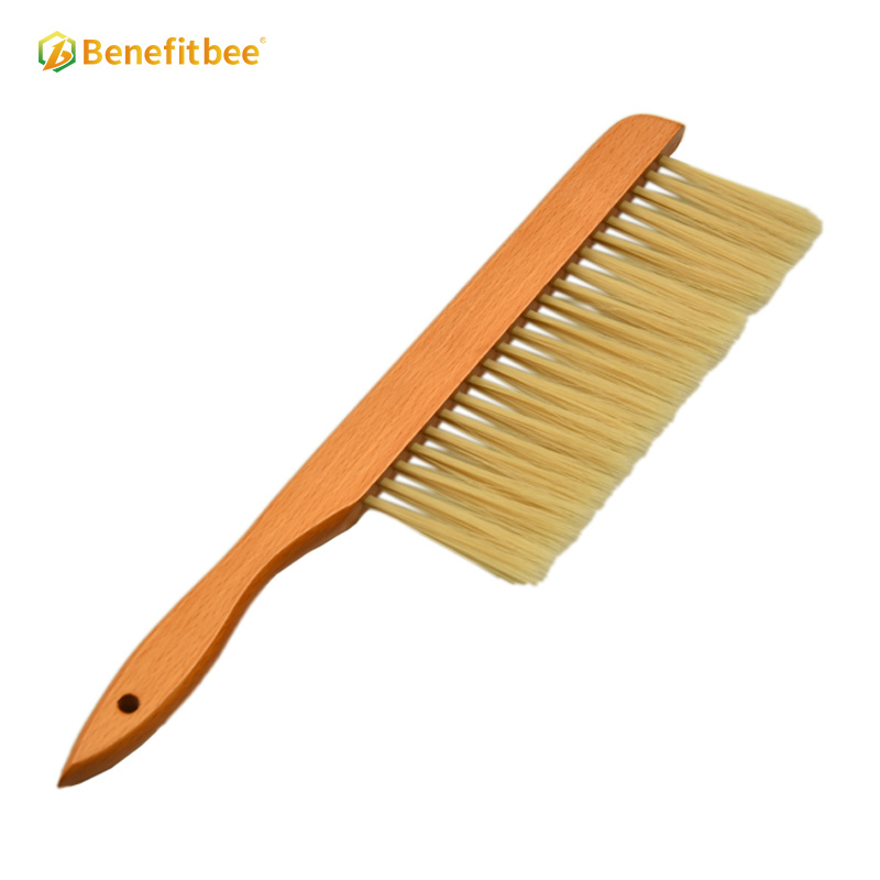 Newest Single row Plastic Bee sweep BeeKeeping Tools soft Plastic Bee Brush