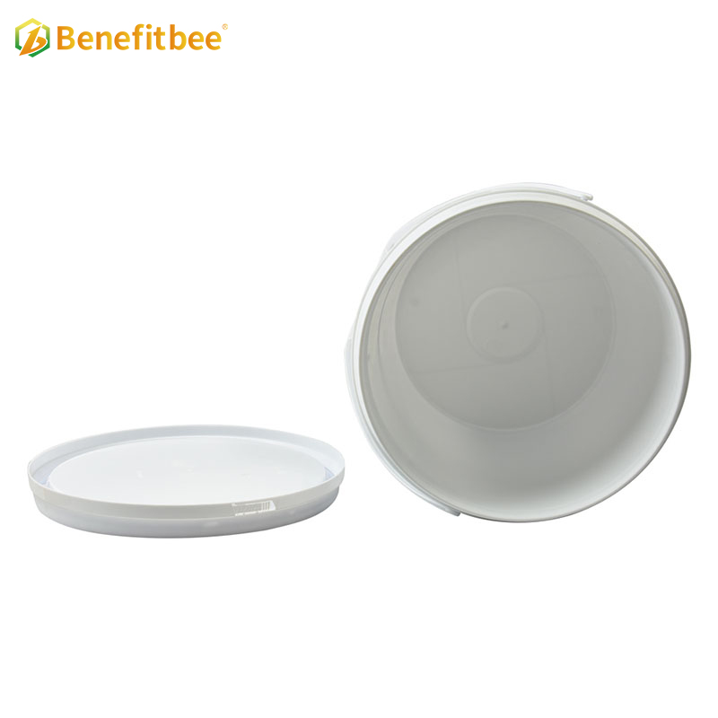 America style 18 liters plastic beekeeping supplies honey pail/bucket with thickened body