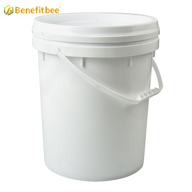 America style 18 liters plastic beekeeping supplies honey pail/bucket with thickened body