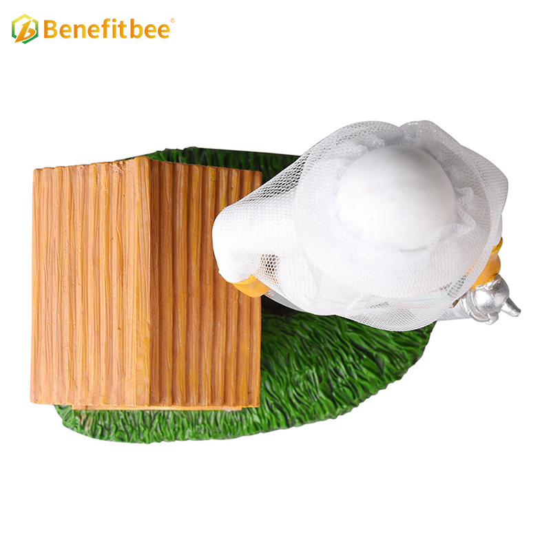 Wholesale 3D Bee Resin Craftwork High Quality Hand Carved Colourful Resin Craftwork beekeeping For Crafts