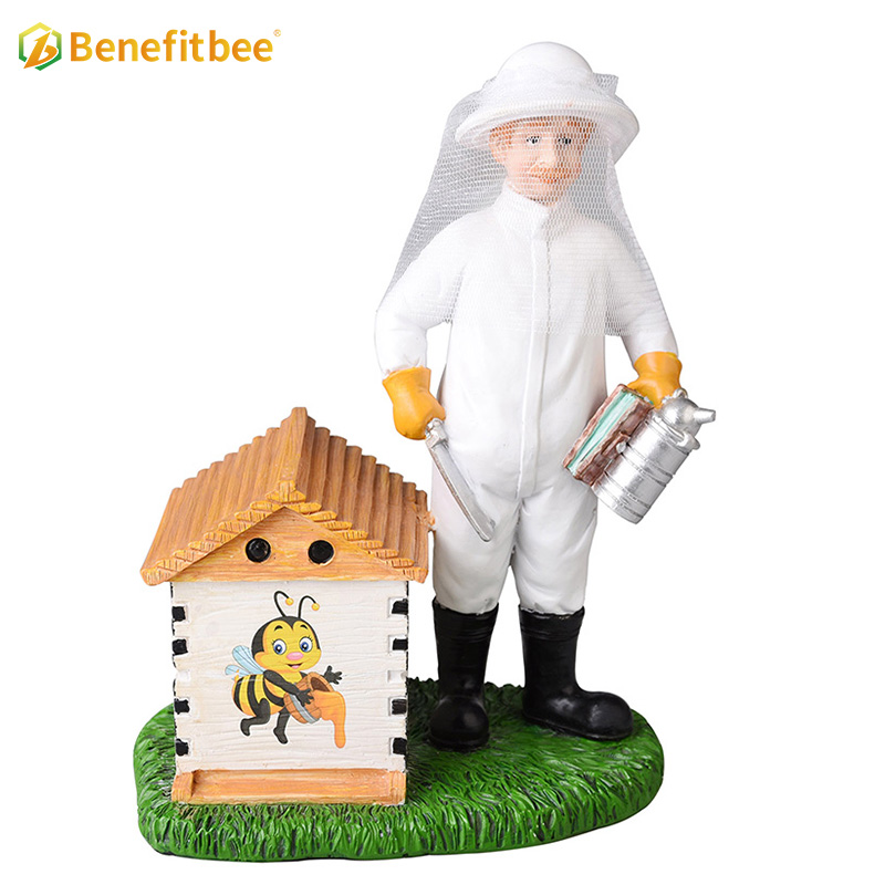 Wholesale 3D Bee Resin Craftwork High Quality Hand Carved Colourful Resin Craftwork beekeeping For Crafts