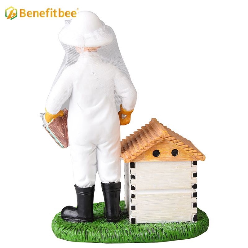 Wholesale 3D Bee Resin Craftwork High Quality Hand Carved Colourful Resin Craftwork beekeeping For Crafts