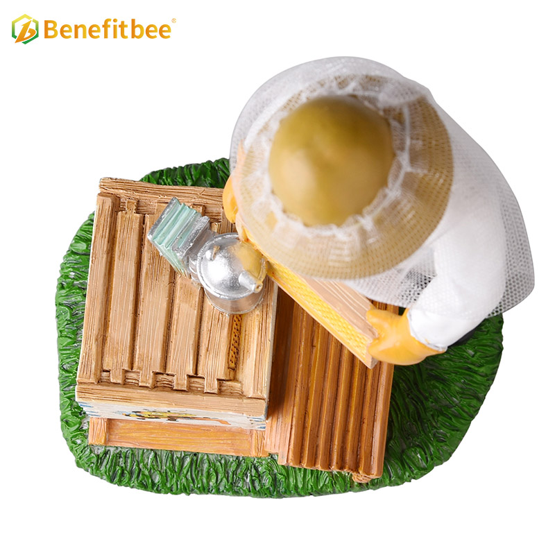 Amazon top seller beekeeper creative resin home decoration ornament resin resin crafts