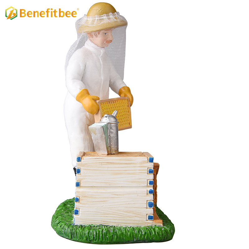 Amazon top seller beekeeper creative resin home decoration ornament resin resin crafts