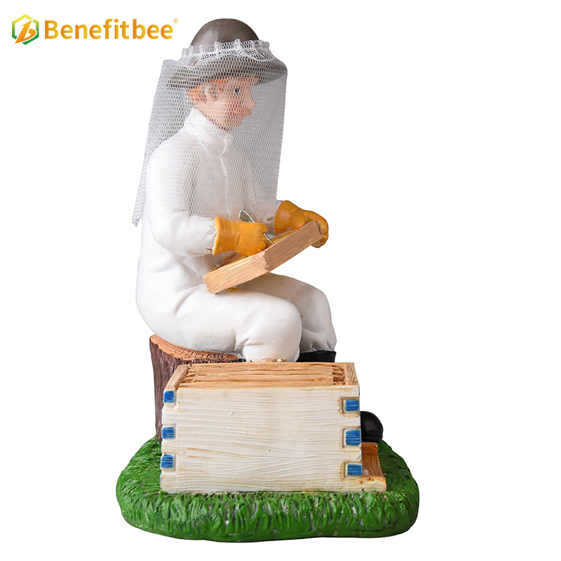 Beekeeper resin craftwork Beekeeping Decoration Home office