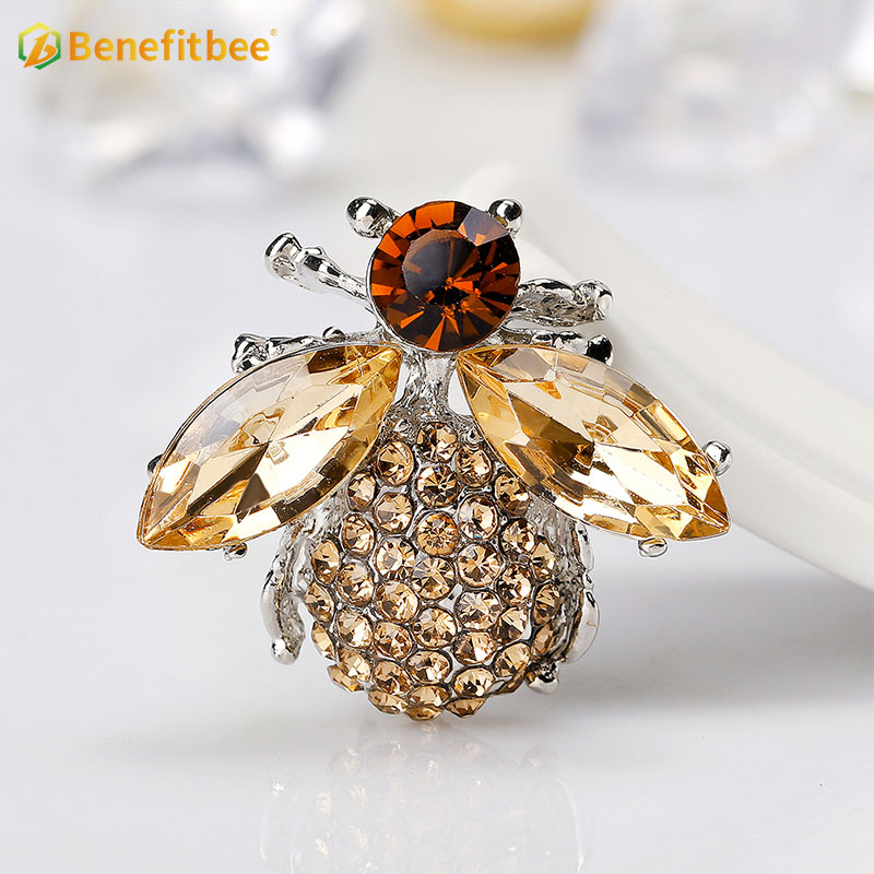 new fashion bee brooch pin crystal bee brooch Benefitbee AG015