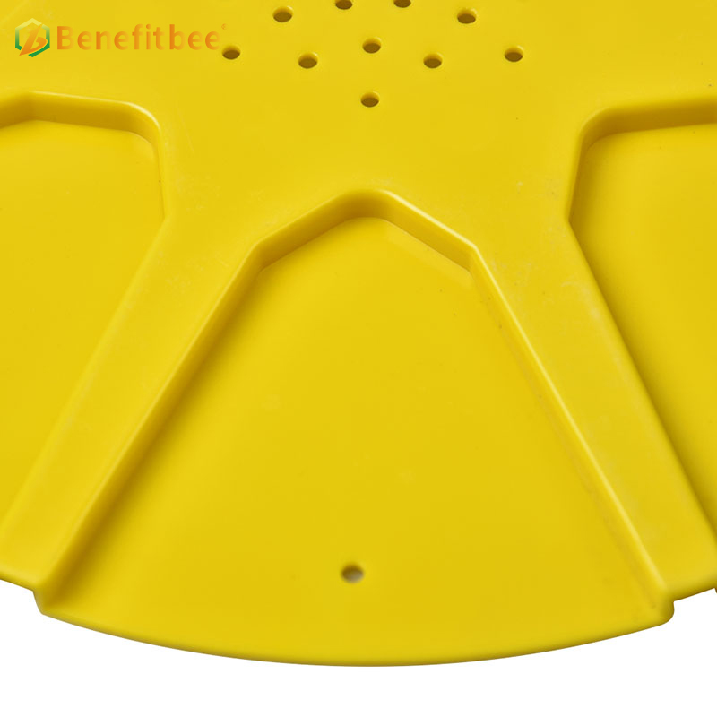 Beekeeping tools from Benefitbee yellow plastic 8 ways bee escape with competitive price