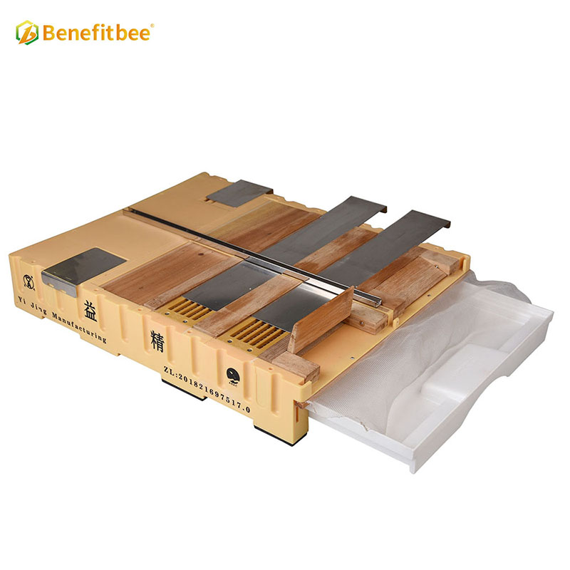 Ventilated bottom board Pollen trap