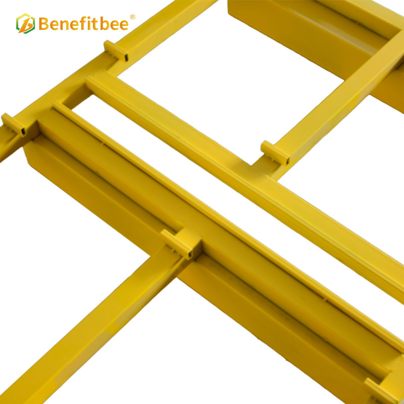 Beekeeping tools beehive pallet