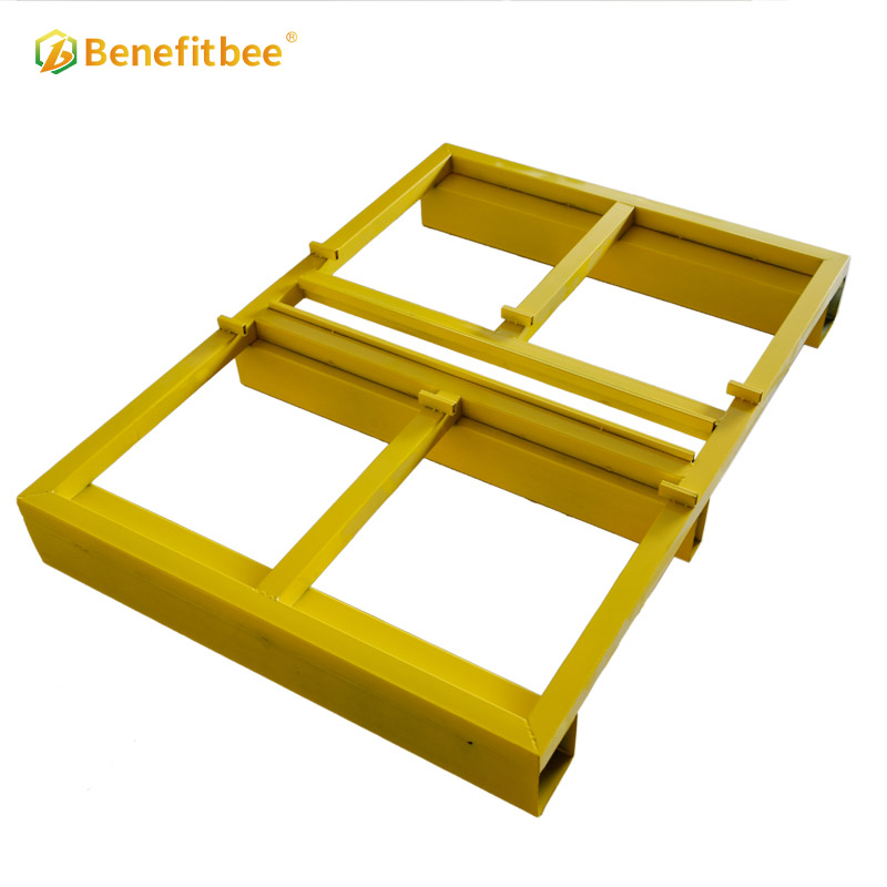 Beekeeping tools beehive pallet