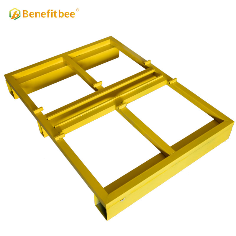 Beekeeping tools beehive pallet