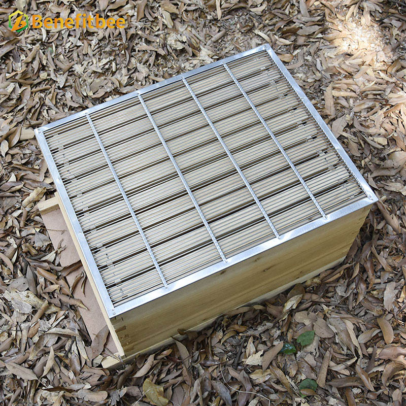 Beehive equipment metal queen excluder
