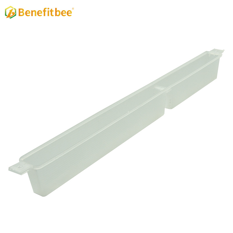 Wholesale good plastic bee feeder for the bees