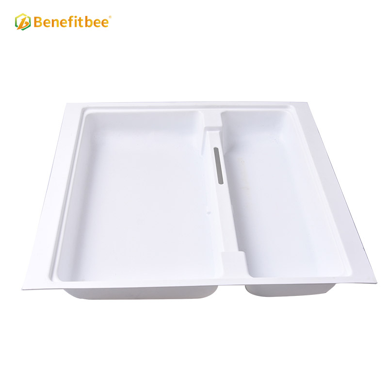 European style beekeeping tool plastic bee feeder