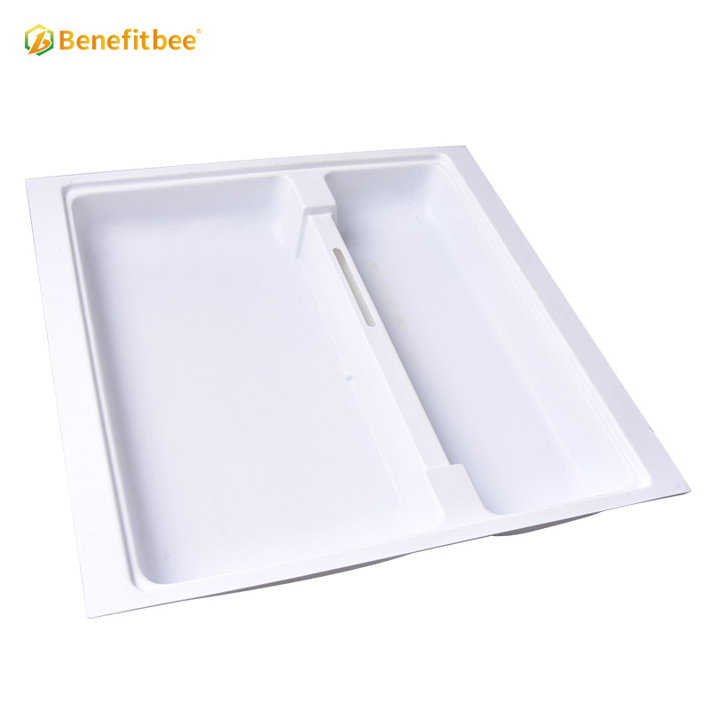 European style beekeeping tool plastic bee feeder