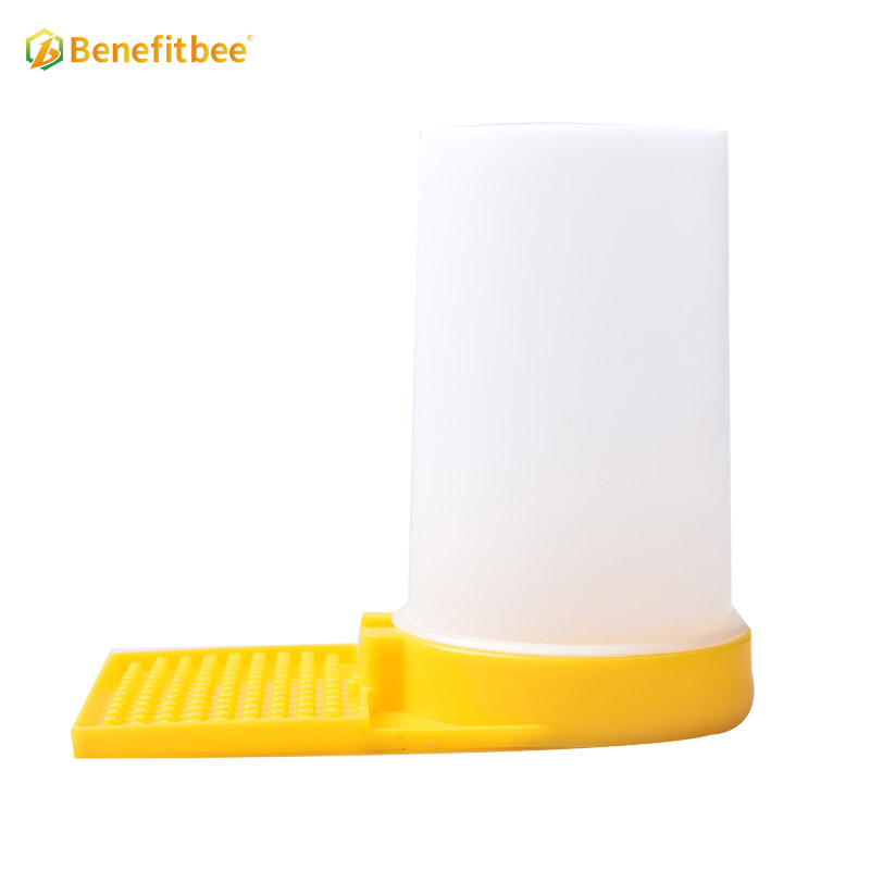 Beekeeping plastic bee feeder for bee hive feeders