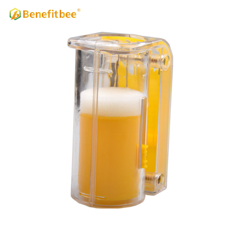 Benefitbee Hot Sale Yellow Multifunctional Plastic Queen Cage For Beekeeping