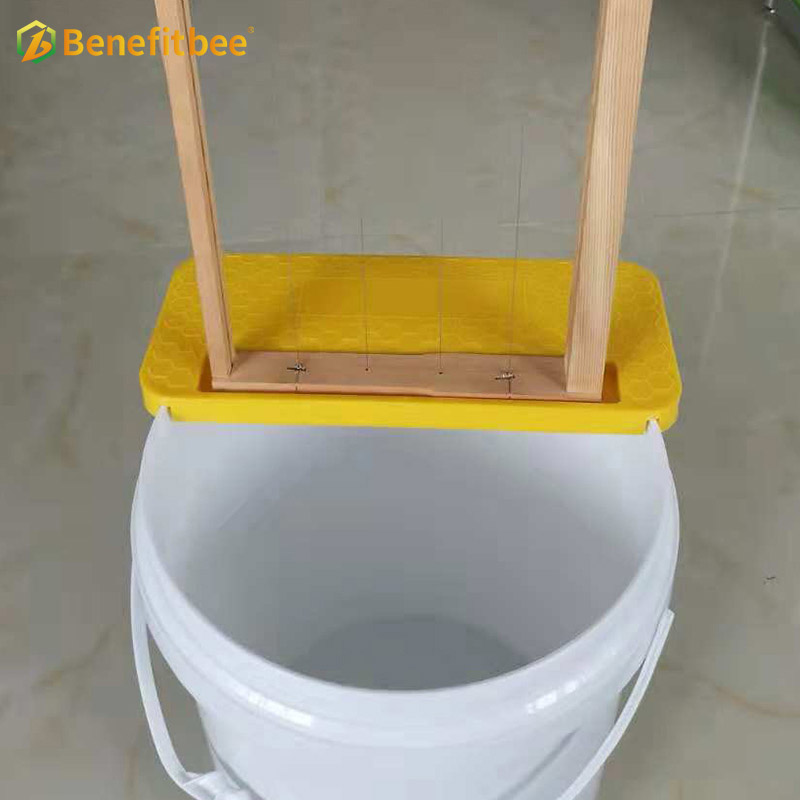 Factory supply beekeeping tank plastic honey tank uncapping tray frame