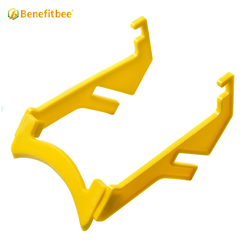 Beekeeping tool plastic honey pail support bee honey tank bucket holder for beekeeper