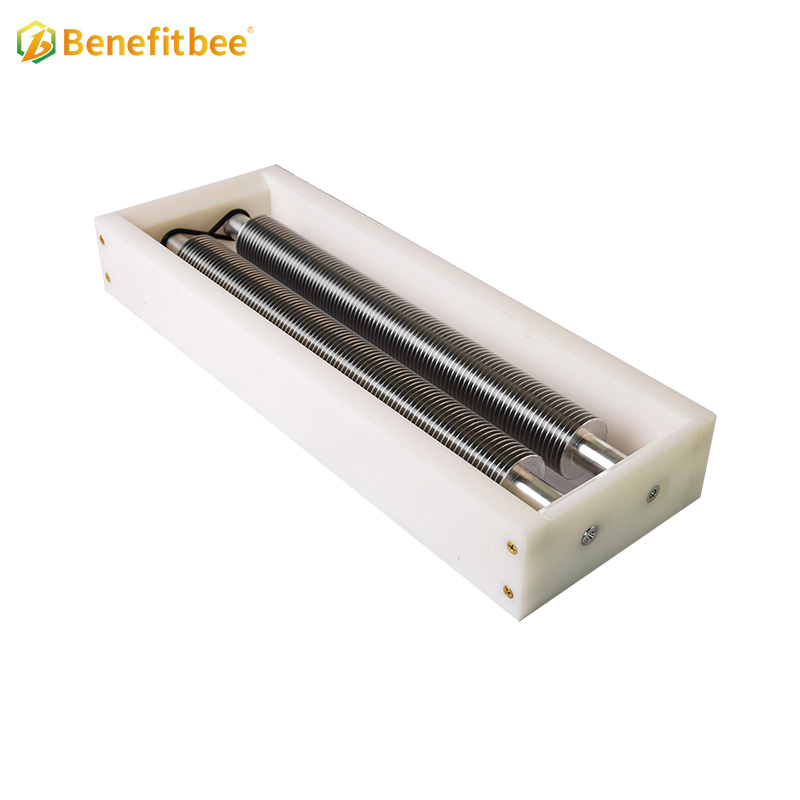 Manual honeycomb beehive frame uncapping machine